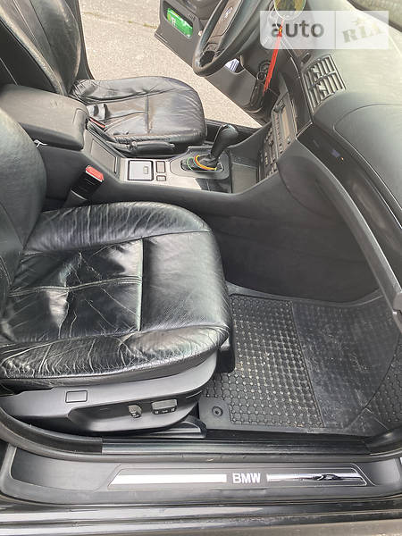 Седан BMW 5 Series 2001 в Хоролі