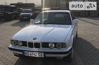 Седан BMW 5 Series 1988 в 