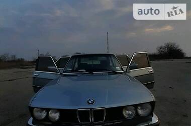 Седан BMW 5 Series 1986 в Кам'янець-Подільському