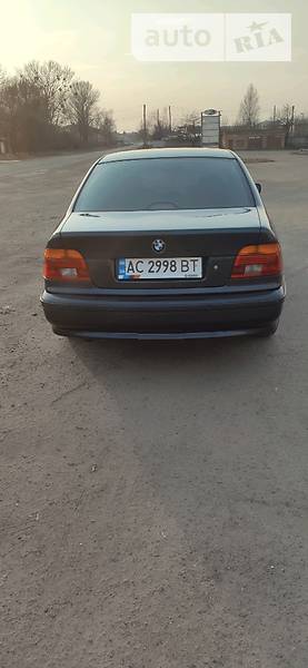 Седан BMW 5 Series 2002 в Нововолинську