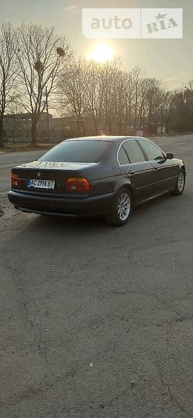 Седан BMW 5 Series 2002 в Нововолинську