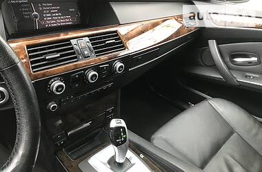 Седан BMW 5 Series 2009 в 