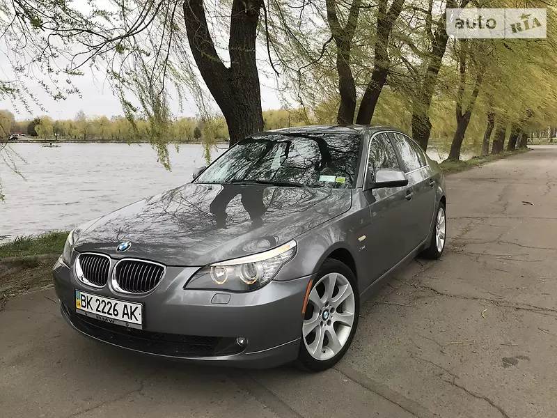 Седан BMW 5 Series 2009 в 