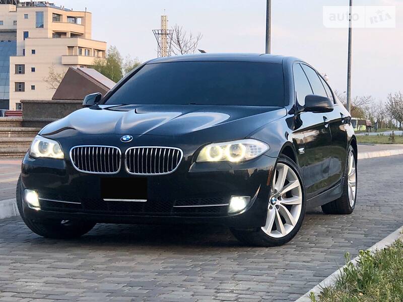 Седан BMW 5 Series 2012 в 