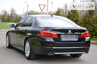 Седан BMW 5 Series 2012 в 