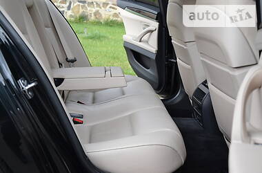 Седан BMW 5 Series 2012 в 