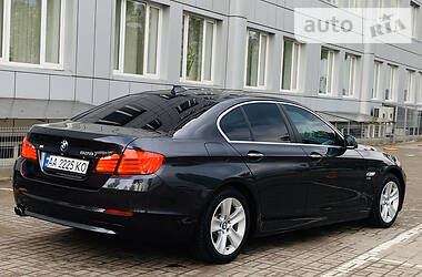 Седан BMW 5 Series 2012 в 