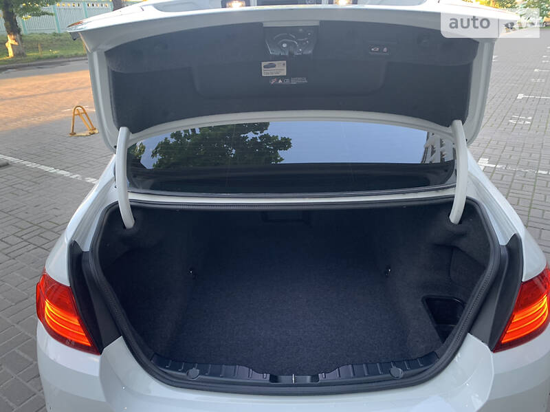 Седан BMW 5 Series 2013 в Києві