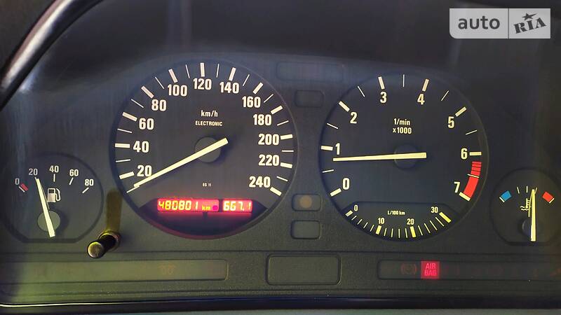 Седан BMW 5 Series 1994 в Дубні