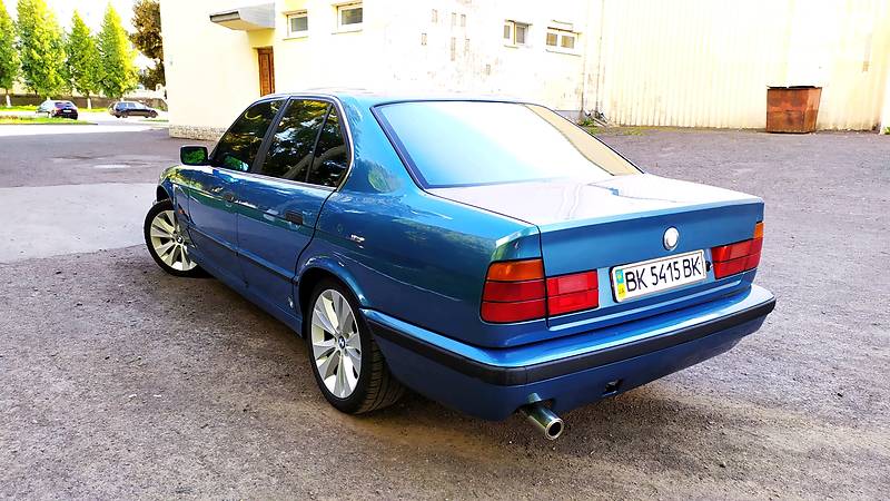 Седан BMW 5 Series 1994 в Дубні
