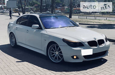 Седан BMW 5 Series 2004 в Днепре