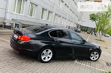 Седан BMW 5 Series 2012 в 