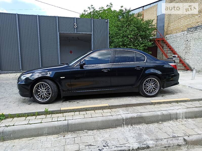 Седан BMW 5 Series 2008 в Львове