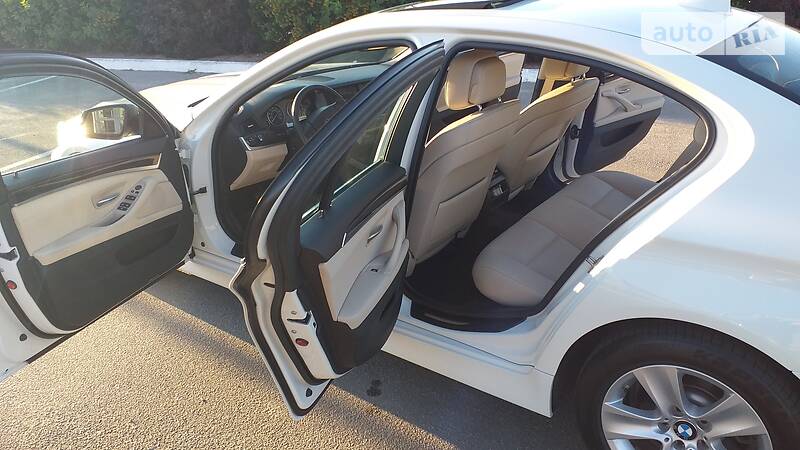 Седан BMW 5 Series 2012 в Полтаві