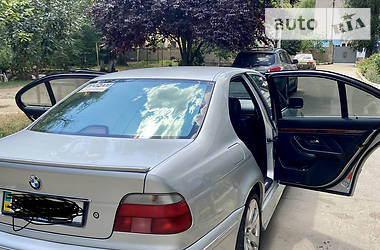 Седан BMW 5 Series 1999 в Голой Пристани
