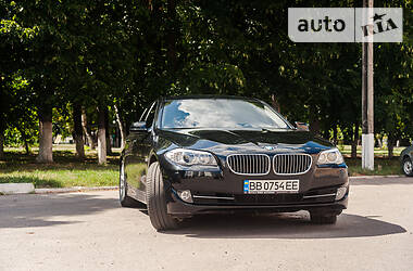 Седан BMW 5 Series 2011 в Сватово