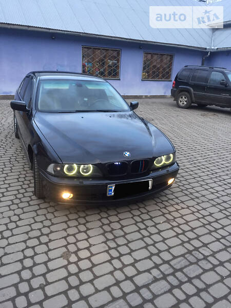 Седан BMW 5 Series 2001 в Тячеве