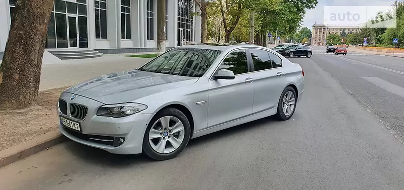 Седан BMW 5 Series 2012 в 