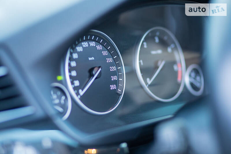 Седан BMW 5 Series 2011 в Дніпрі