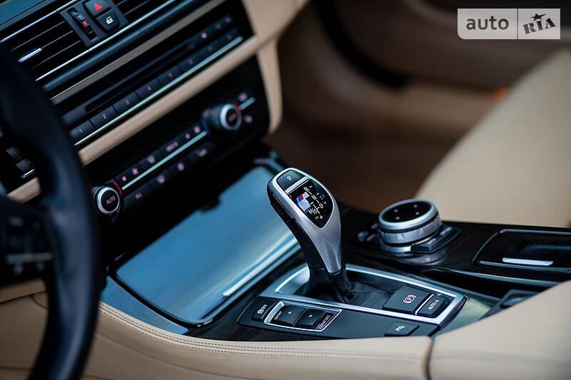 Седан BMW 5 Series 2011 в Дніпрі