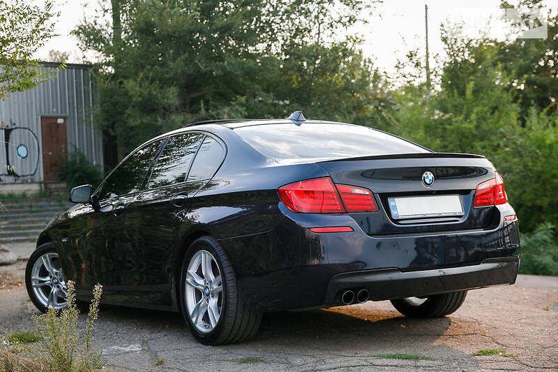Седан BMW 5 Series 2011 в Дніпрі