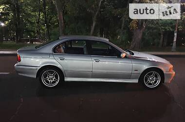 Седан BMW 5 Series 2001 в 