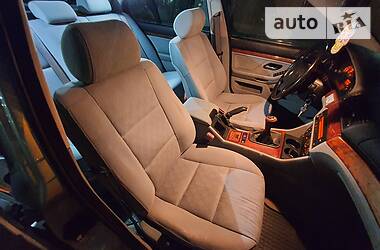 Седан BMW 5 Series 2001 в 