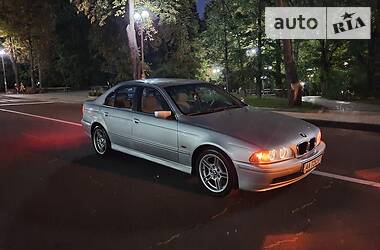 Седан BMW 5 Series 2001 в 