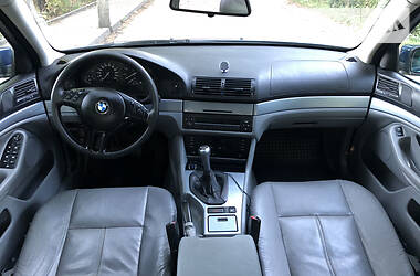 Седан BMW 5 Series 2001 в Мостиске