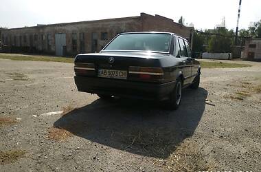 Седан BMW 5 Series 1986 в Пирятине