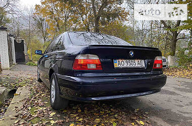 Седан BMW 5 Series 2000 в Сваляве