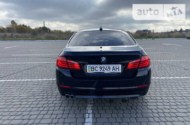 Седан BMW 5 Series 2012 в Львове