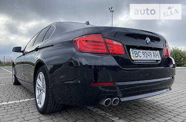 Седан BMW 5 Series 2012 в Львове