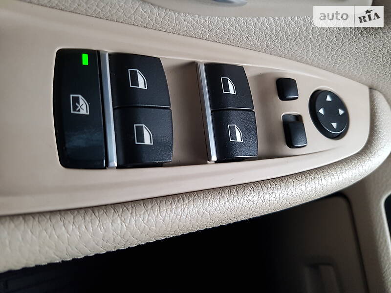 Седан BMW 5 Series 2012 в Сєверодонецьку