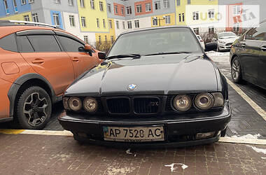 Седан BMW 5 Series 1993 в Киеве