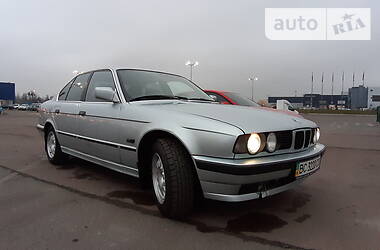 Седан BMW 5 Series 1989 в Львове