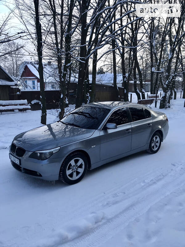 Седан BMW 5 Series 2004 в Рокитном
