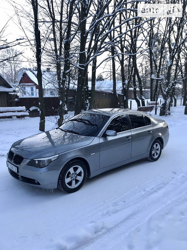 Седан BMW 5 Series 2004 в Рокитном