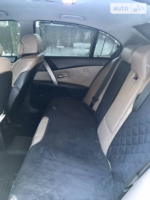 Седан BMW 5 Series 2004 в Рокитном
