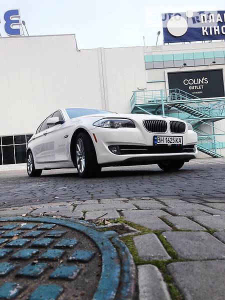 Седан BMW 5 Series 2013 в 