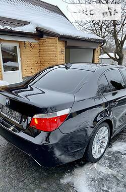 Седан BMW 5 Series 2007 в Умані