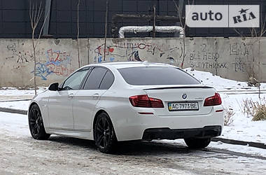 Седан BMW 5 Series 2015 в Львові