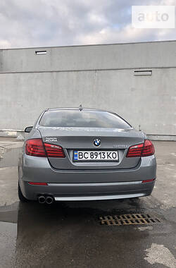 Седан BMW 5 Series 2010 в Львові