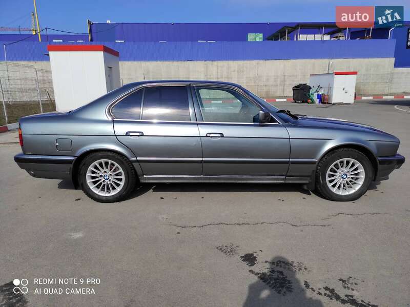 Седан BMW 5 Series 1989 в Вінниці