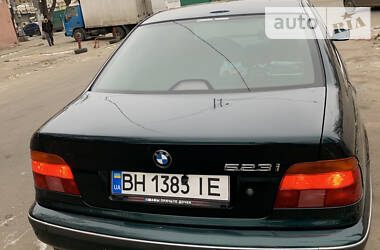 Седан BMW 5 Series 1995 в Одессе