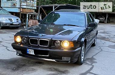 Седан BMW 5 Series 1990 в Херсоне