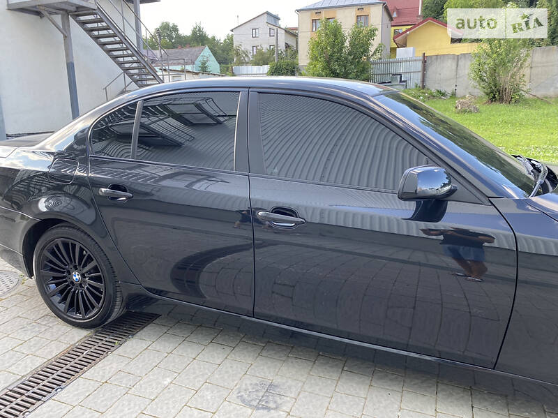 Седан BMW 5 Series 2008 в Львові