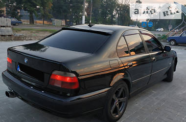 Седан BMW 5 Series 1999 в Мелитополе