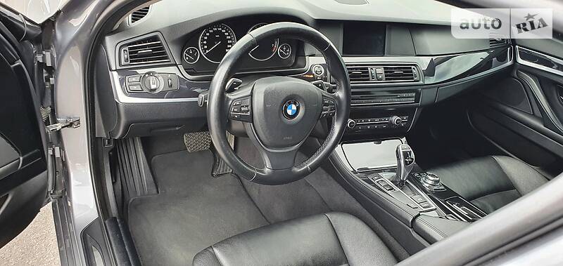 Седан BMW 5 Series 2011 в Львові