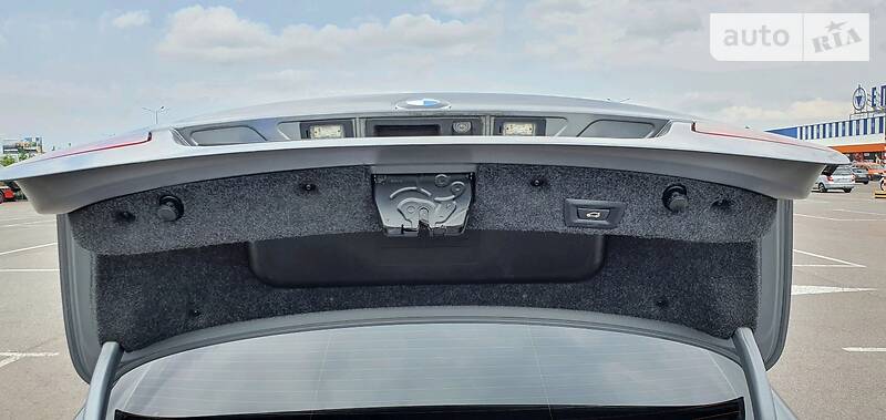 Седан BMW 5 Series 2011 в Львові